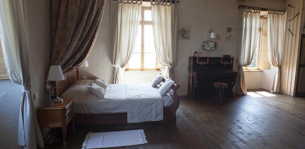 Logis De Riparfonds Bed & Breakfast Bressuire Luaran gambar