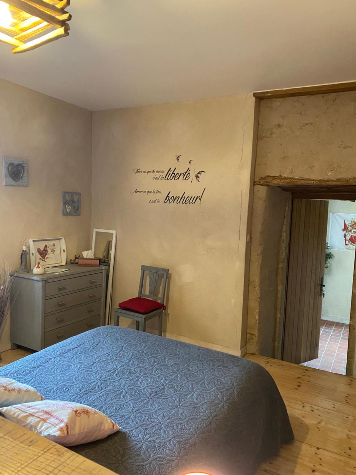 Logis De Riparfonds Bed & Breakfast Bressuire Luaran gambar